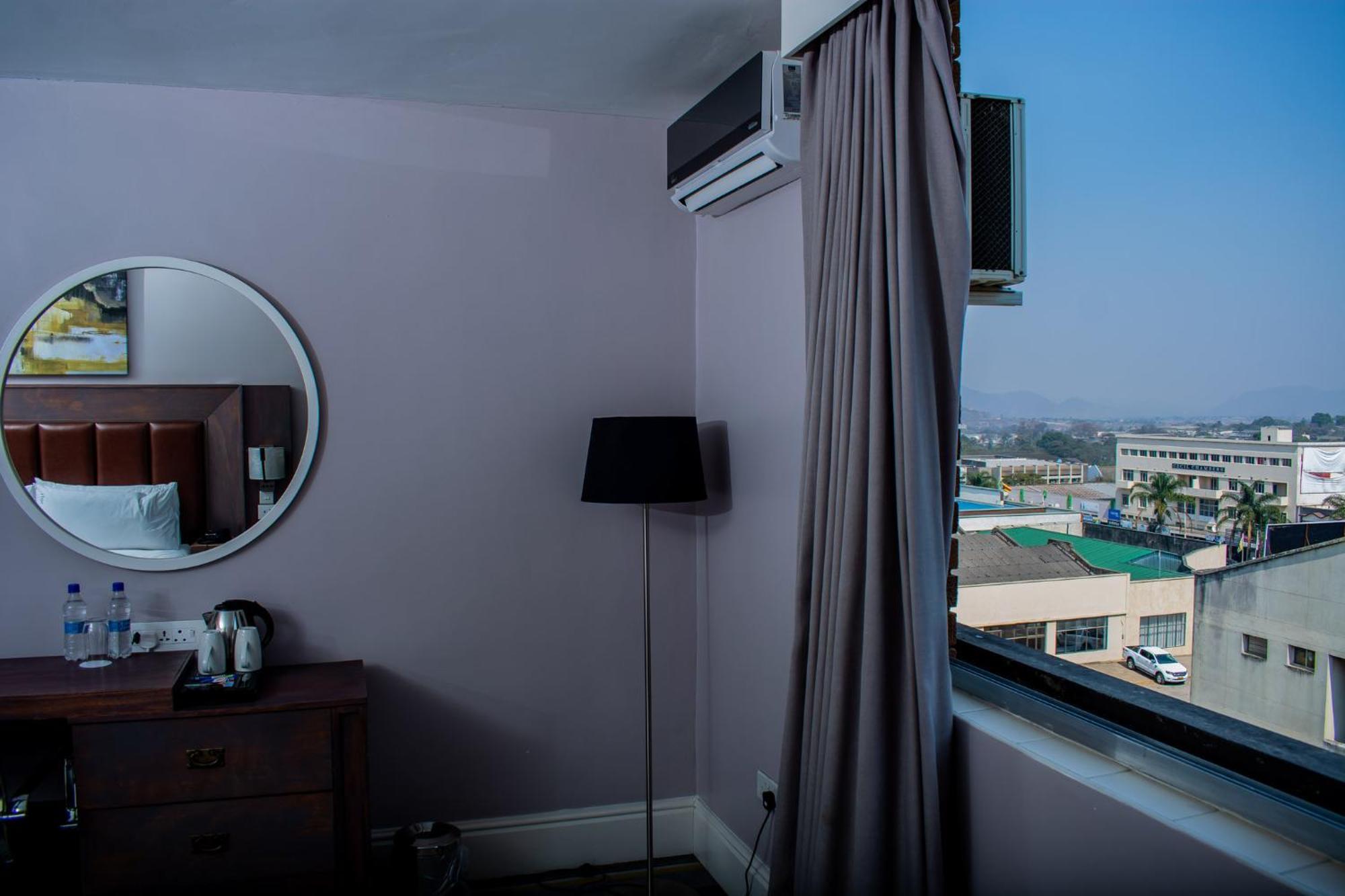 Holiday Inn - Mutare By Ihg Buitenkant foto
