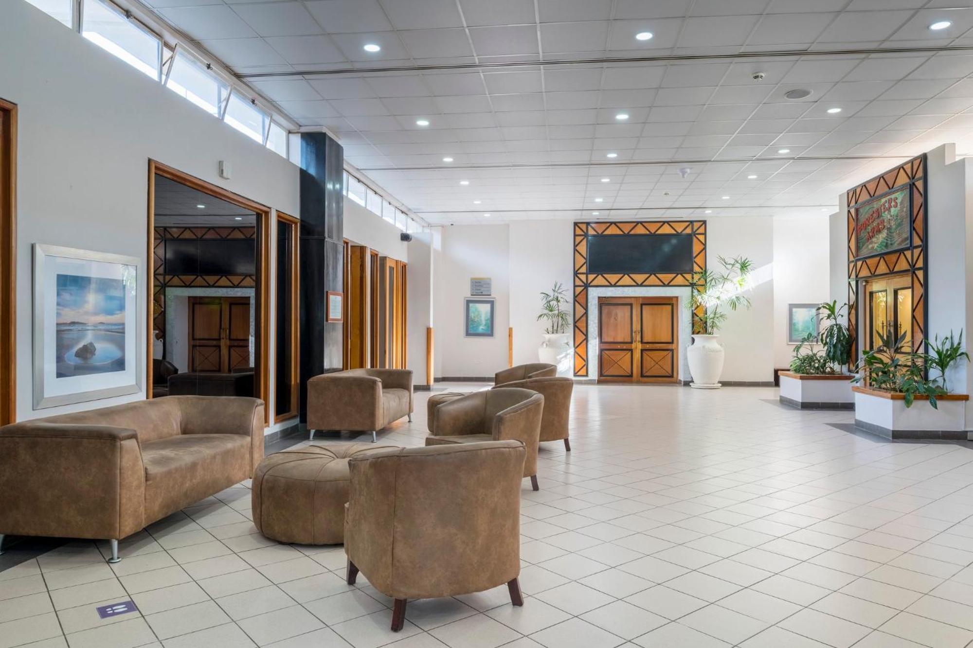 Holiday Inn - Mutare By Ihg Buitenkant foto